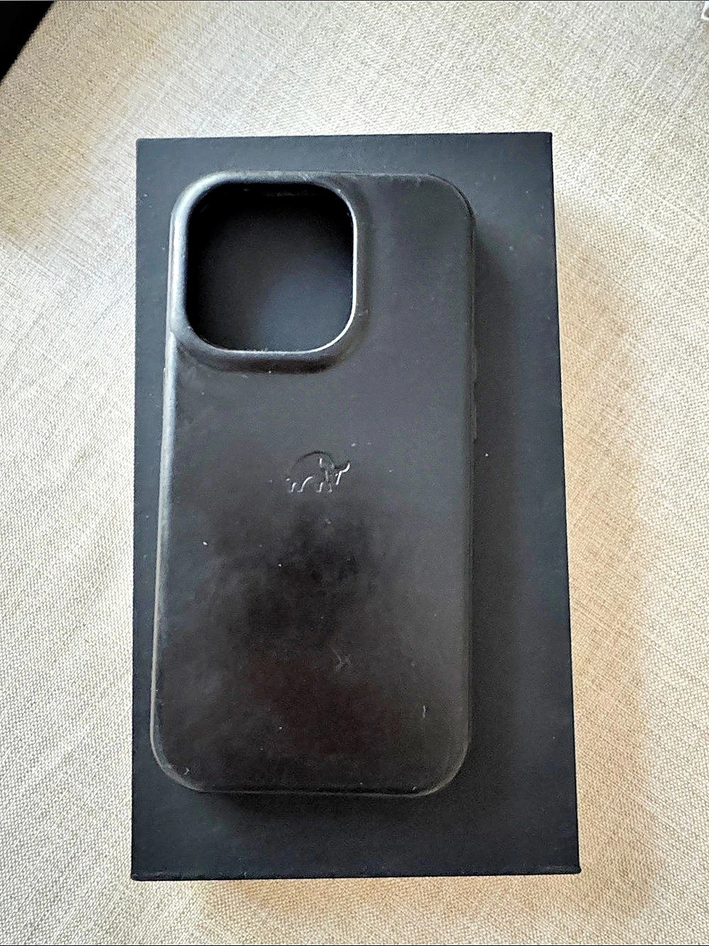 bullstrap Classic iPhone 15 Pro leather Case - Black Edition Black iPhone Case L